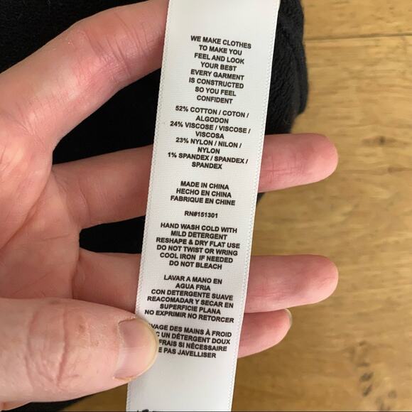 Good American - Waisted Cardi in Black - Picture 3 of 5